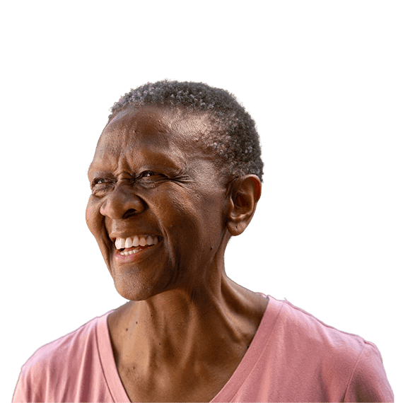 Mulher sorrindo — programas de benefícios em medicamentos